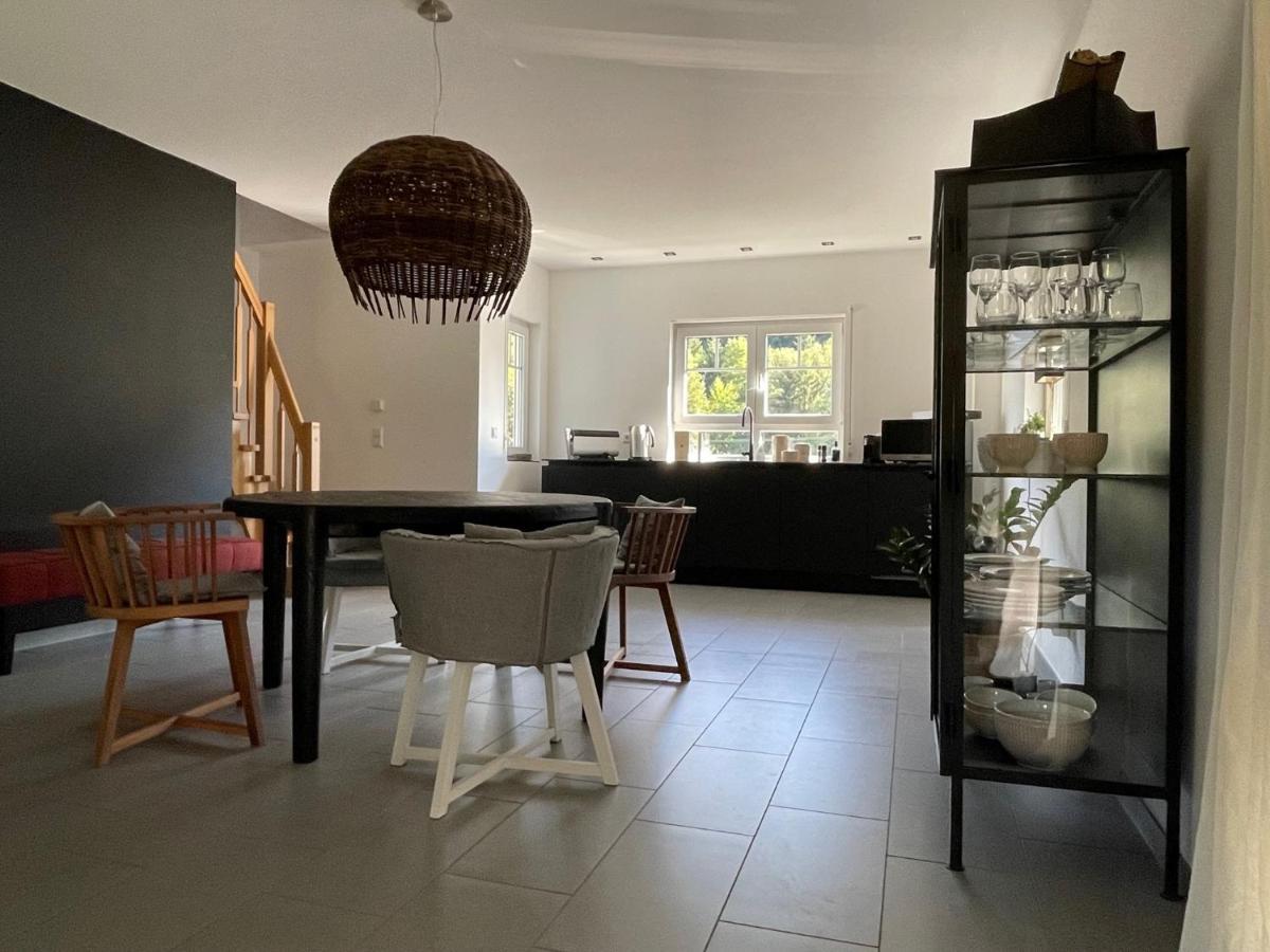 Stilvolle Wohnung Fuer 2-3 Personen - Mit Riesiger Dachterrasse Haigerloch Esterno foto