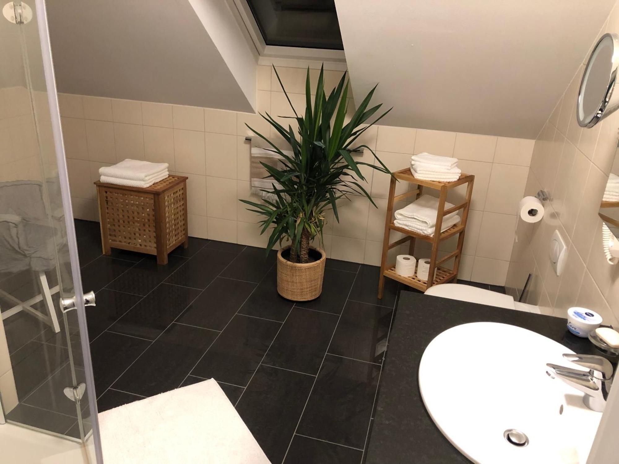 Stilvolle Wohnung Fuer 2-3 Personen - Mit Riesiger Dachterrasse Haigerloch Esterno foto