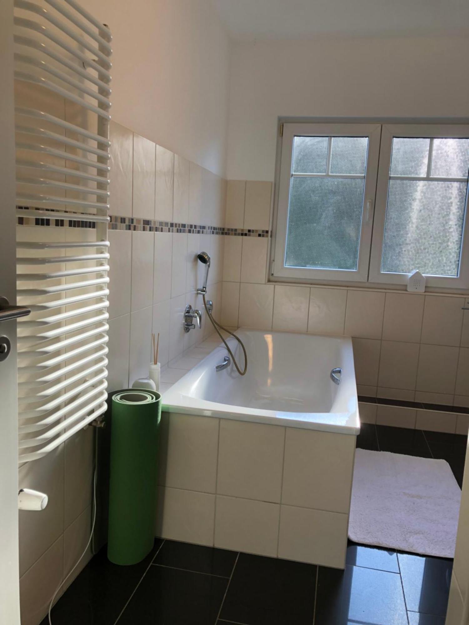 Stilvolle Wohnung Fuer 2-3 Personen - Mit Riesiger Dachterrasse Haigerloch Esterno foto