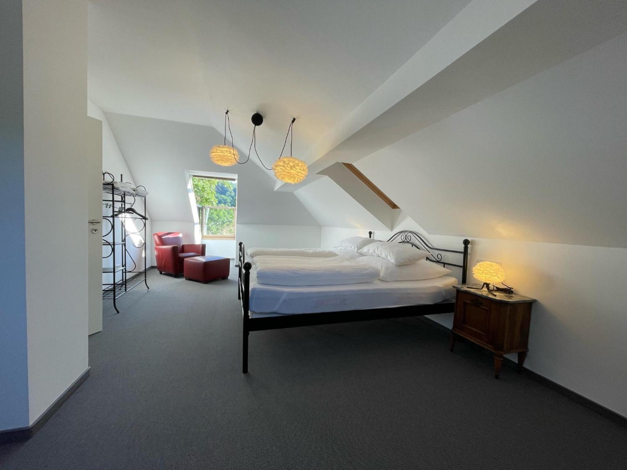 Stilvolle Wohnung Fuer 2-3 Personen - Mit Riesiger Dachterrasse Haigerloch Esterno foto